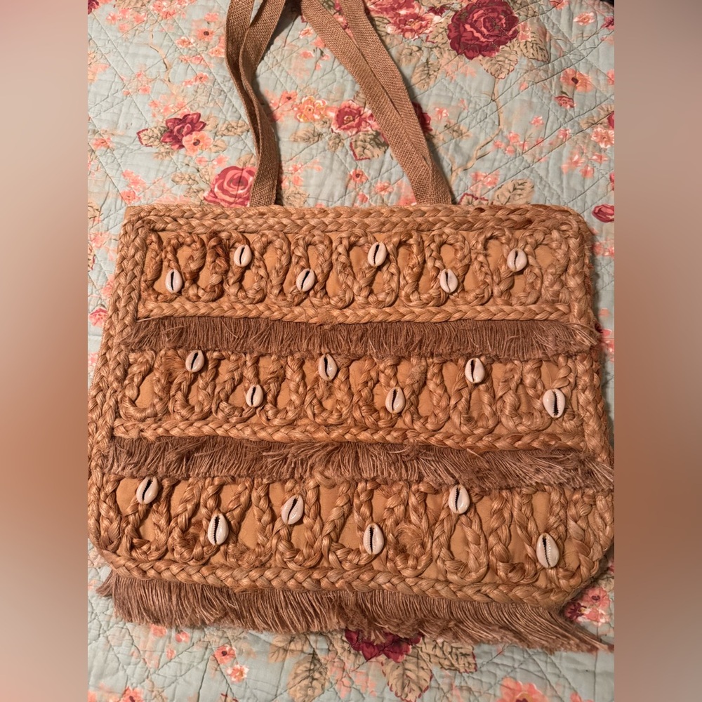 SUPER FAST SHIPPING!!!! 
BRAND NEW 👜Handcrafted Shell-Embellished Tote Bag👜